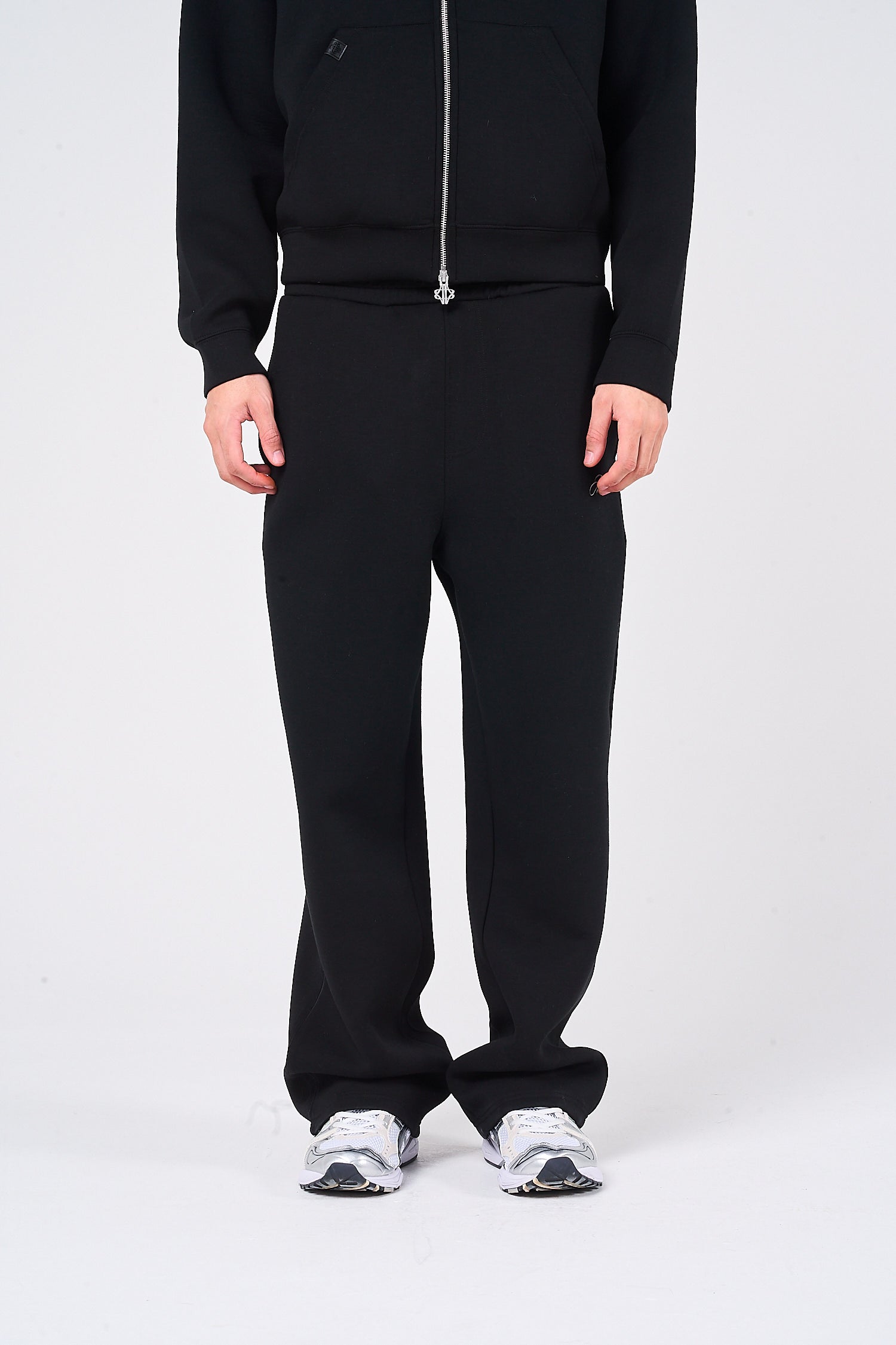 Atelier Black Scuba Jogger