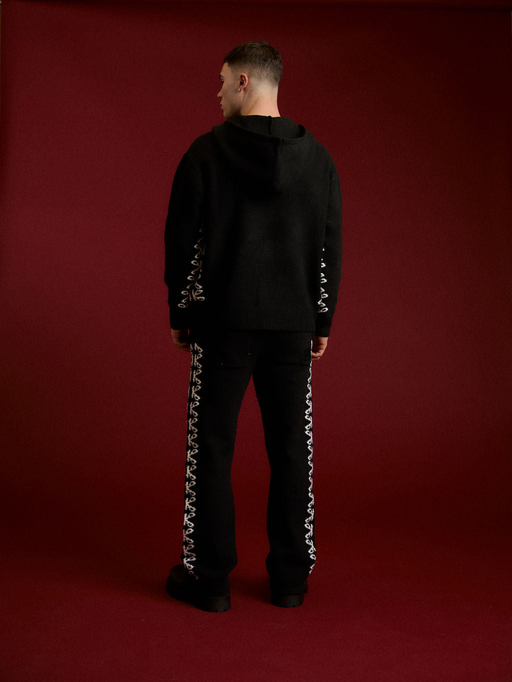 Sudadera negra de punto merino