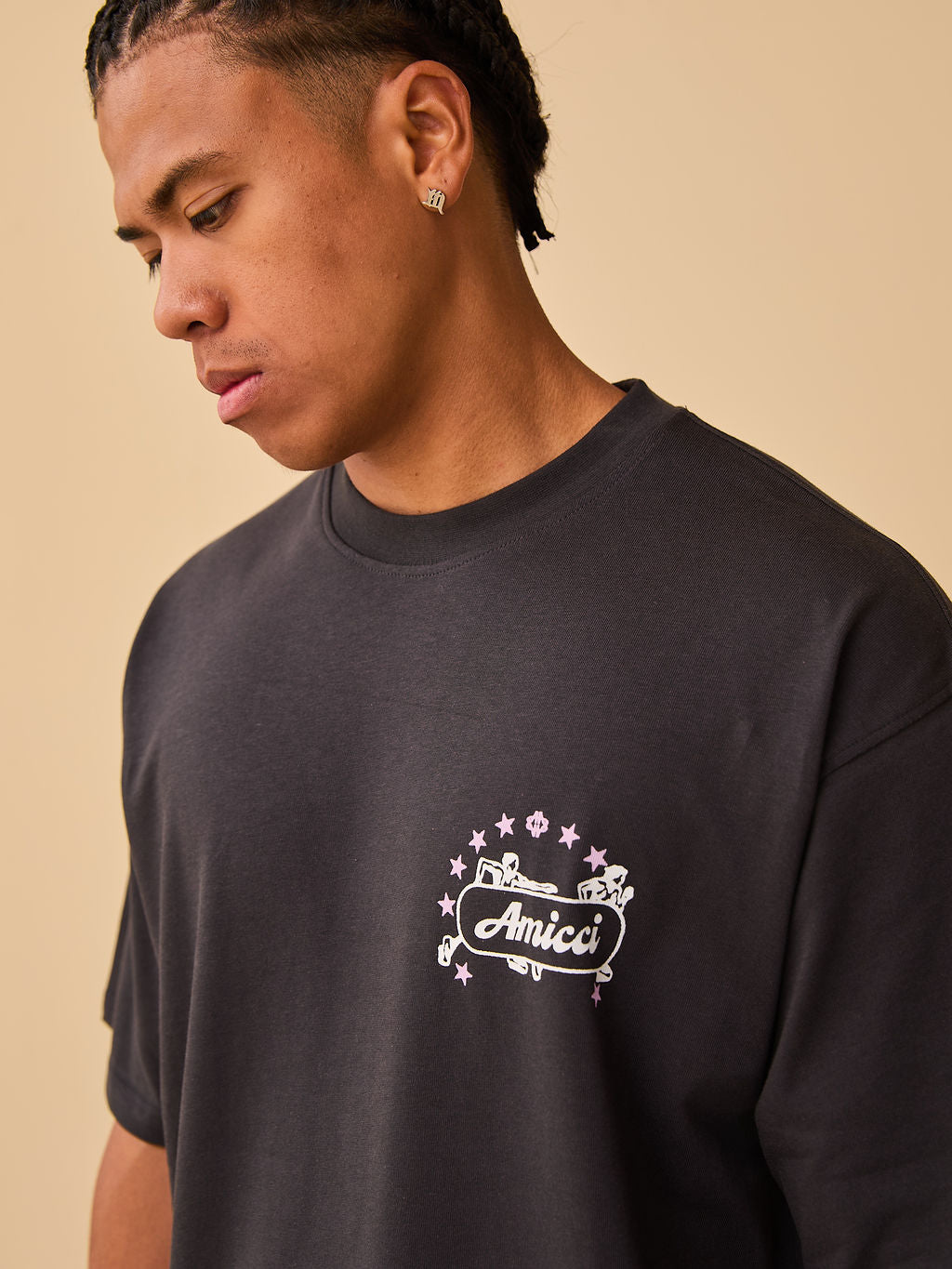 Camiseta gráfica Hasten negra