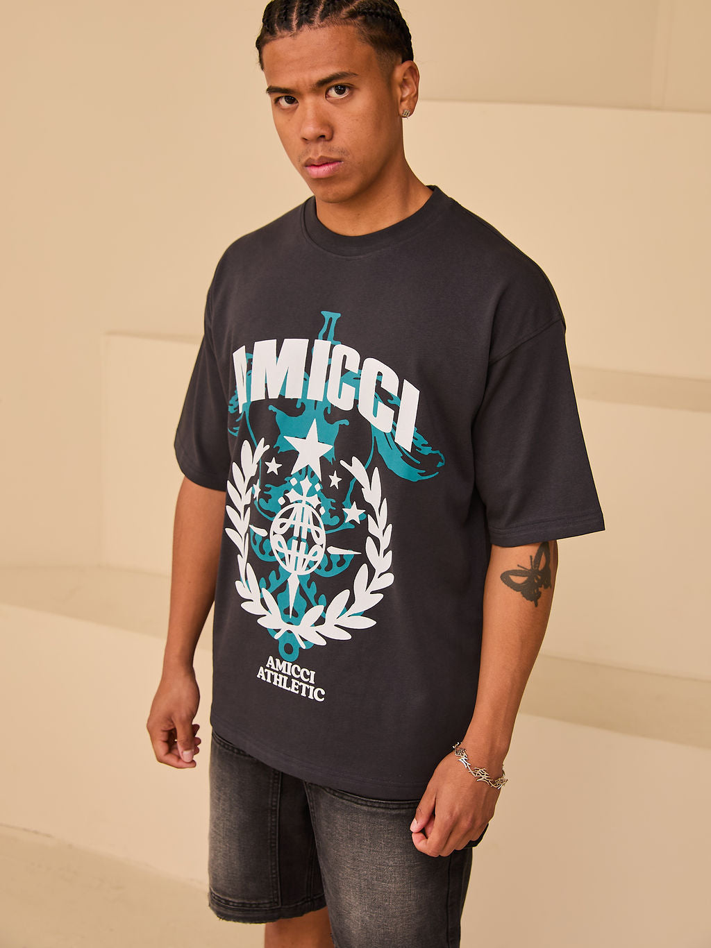 Camiseta gráfica Parade negra