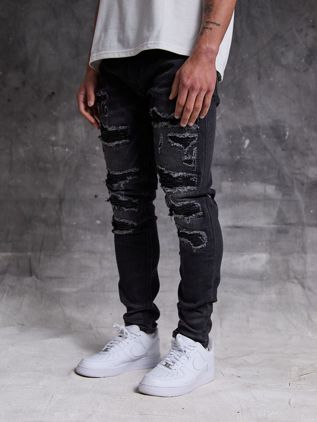 Jeans Skinny Negros Rotos Rocco