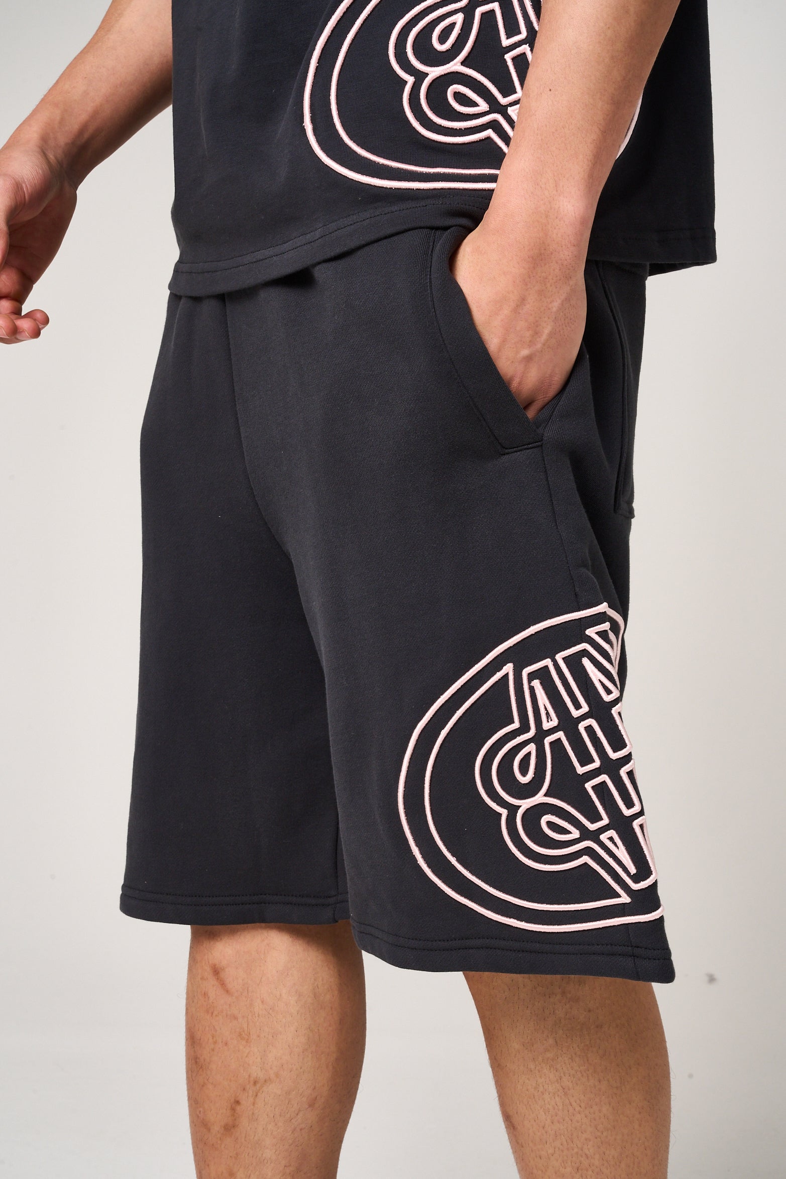 Fares Logo Embroidery Shorts Black