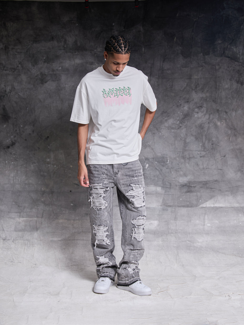 Jeans de mezclilla lavados en gris Sarrona
